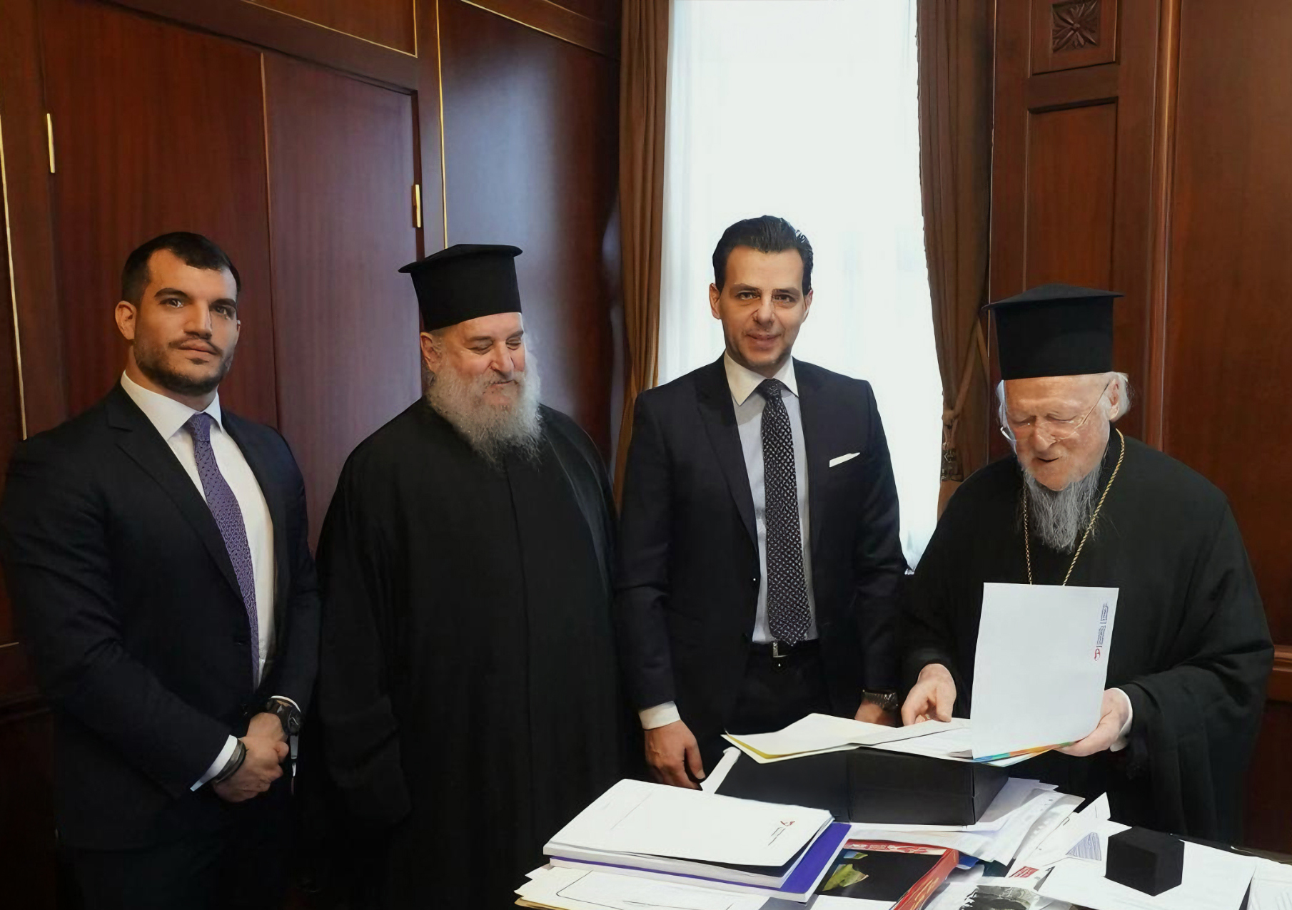 iatrikes upotheseis ai stratis 2000